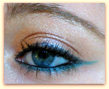 Gold Eye Shadow