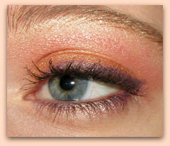 Gold Eye Shadow